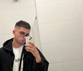 Gleb, 21, Moscow