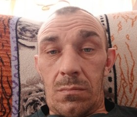 Viktor, 40, Washington D.C.