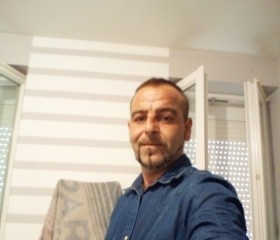 José, 41, Bressuire