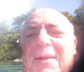Aleksandr, 69, Brooklyn