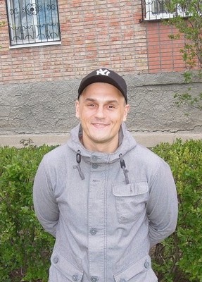 Василий, 39, Россия, Пролетарский