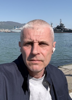 Дмитрий из Новороссийска 49 лет