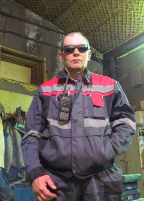 Игорь, 65, Россия, Орск