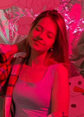 Linochka, 22, Russia, Saint Petersburg