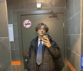 Timofey, 19, Is
