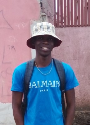 Efraime Lua, 19, República de Angola, Loanda