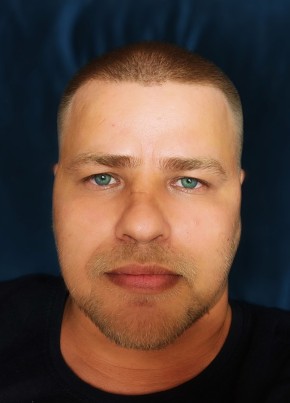 Андрей из Волгограда 37 лет