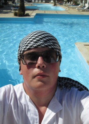 Павел, 33, Россия, Отрадный