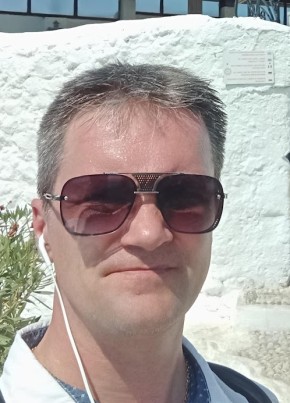 Alex, 44, Estonia, Tallinn