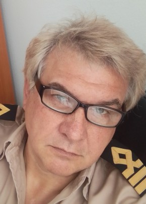Альберт из Санкт-Петербурга 64 года