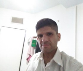 Arash, 31, Los Angeles