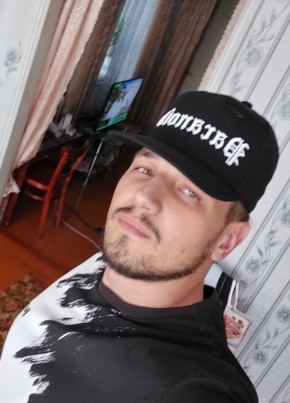 Denis, 27, Russia, Saint Petersburg