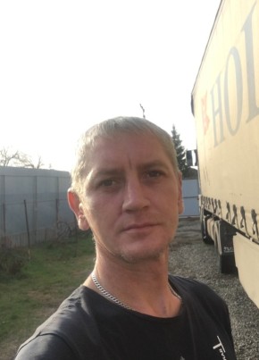 Денис, 40, Россия, Калач