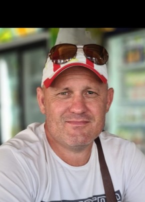 Sergey, 49, Russia, Starotitarovskaya