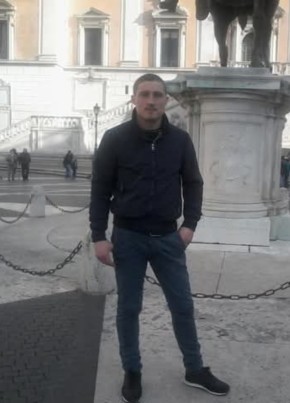 VALERIU из Hénin-Beaumont 33 года