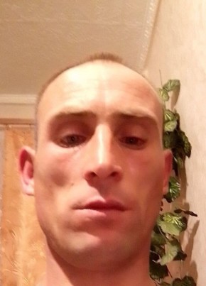 Александр, 39, Россия, Железногорск (Курская обл.)