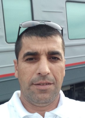 Руслан из Губкинския 52 года