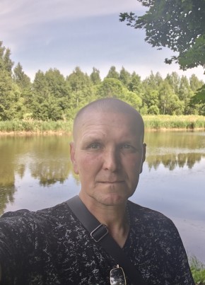 Роман из Алексина 47 лет