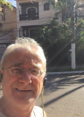 Douglas, 70, República Federativa do Brasil, São Paulo capital