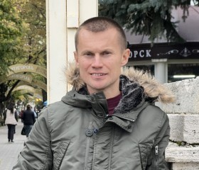 Artur Pugachev, 42, Sochi