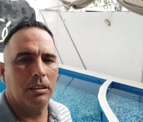 Yandi, 42, Merida