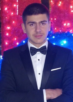 Yordan из Пловдива 18 лет