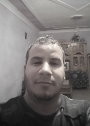 Mobarak, 39, People’s Democratic Republic of Algeria, Oran