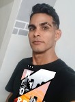 Regis, 28, Havana