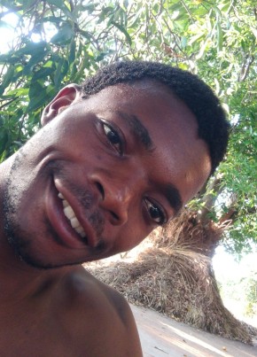 Kingston, 27, Malaŵi, Zomba
