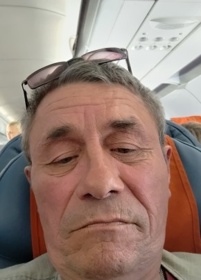 Андрей из Бийска 57 лет