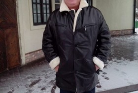 Valeriy, 68 - Just Me