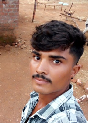 Deepak Kumar, 20, India, Dhāmnod