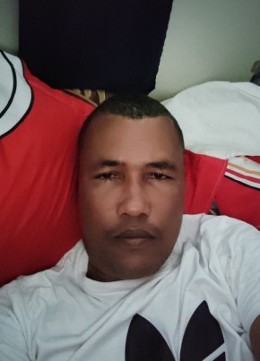 Andrew Matombe, 46, Seychelles, Victoria