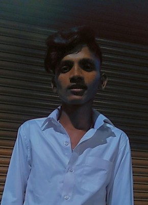 Karan, 21, India, Mumbai