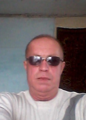 Василий, 61, Россия, Омск