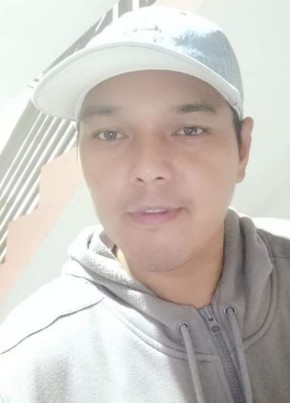 Michael Cristian, 35, Pilipinas, Calumpit