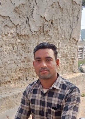 Sanu, 25, India, Kamalganj