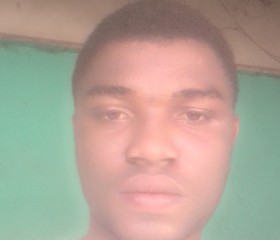 Doppy Lee, 22, Santa Rosa