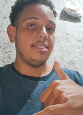 Leandro, 18, República Federativa do Brasil, Porto Alegre