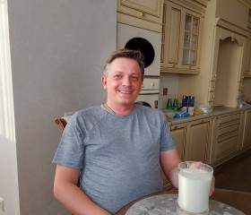 Олег, 45 лет, Омск
