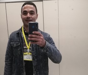 Mostafa, 34, Cairo