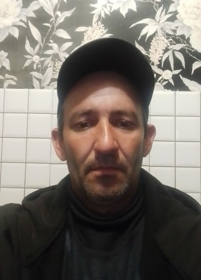 Rezo, 45, Abkhazia, Sokhumi