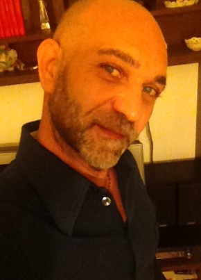 Domenico, 51, Repubblica Italiana, Milano