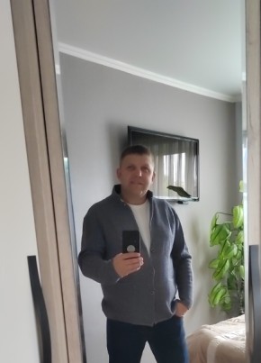 Роман из Орёла 47 лет
