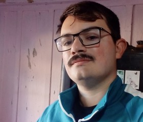 Lucas, 23, Curitiba