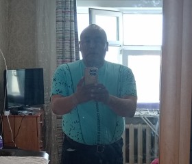 Lev, 46, Saint Petersburg