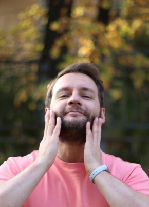 Максим