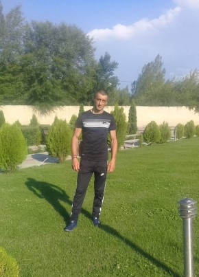 Grigor Galoyan, 41, Հայաստանի Հանրապետութիւն, Գյումրի