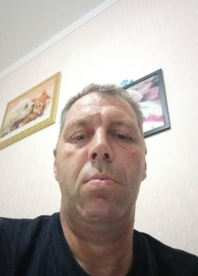 Александр из Углегорска 51 год