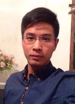 振兴, 36, China, Wuhan